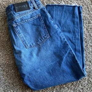 DKNY Jeans Broome High Rise Raw Hem Capri Denim Pants, Women’s size 26 /2